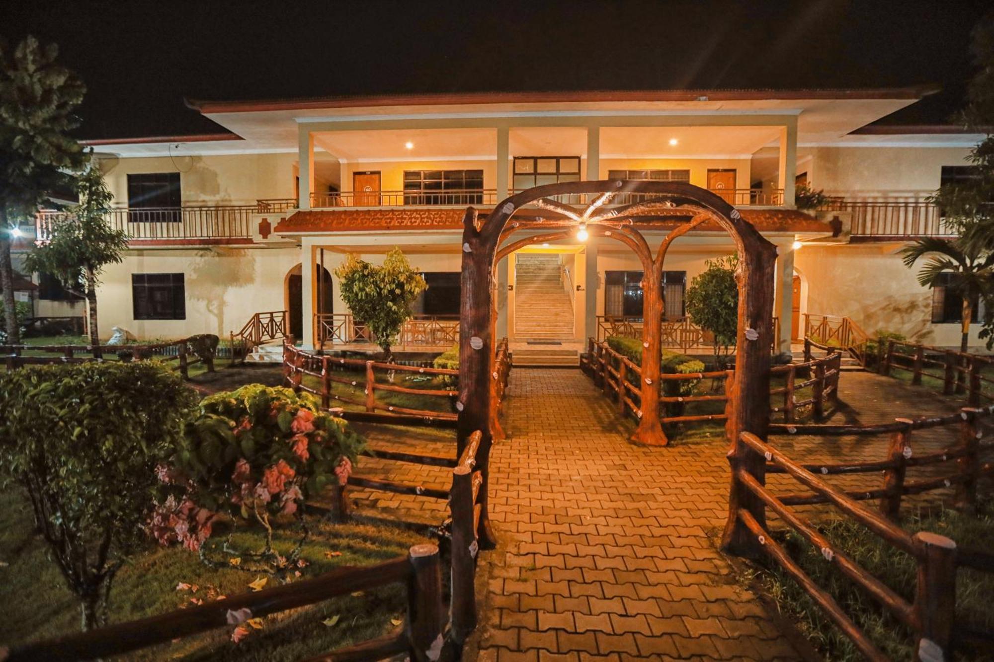 Hotel Wildlife Camp Sauraha Exterior foto