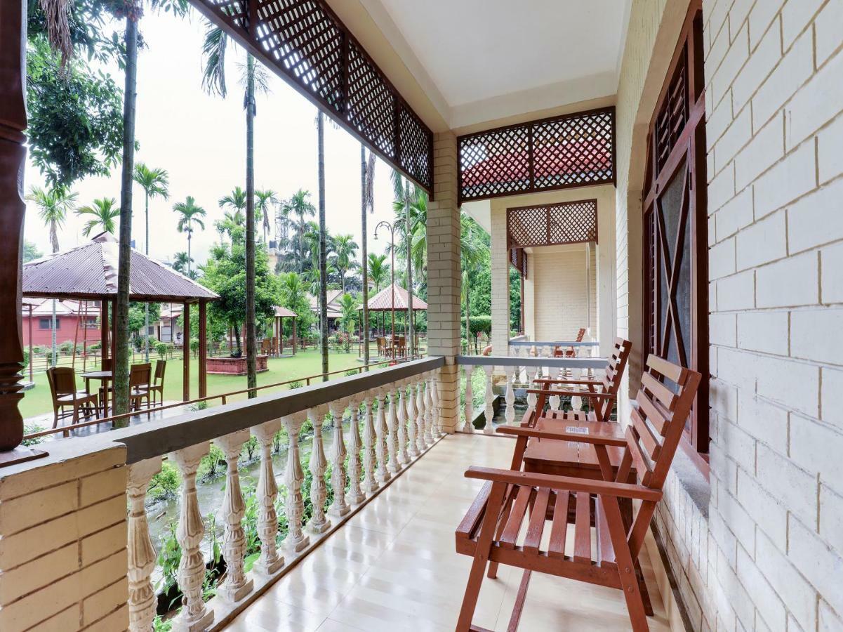 Hotel Wildlife Camp Sauraha Exterior foto