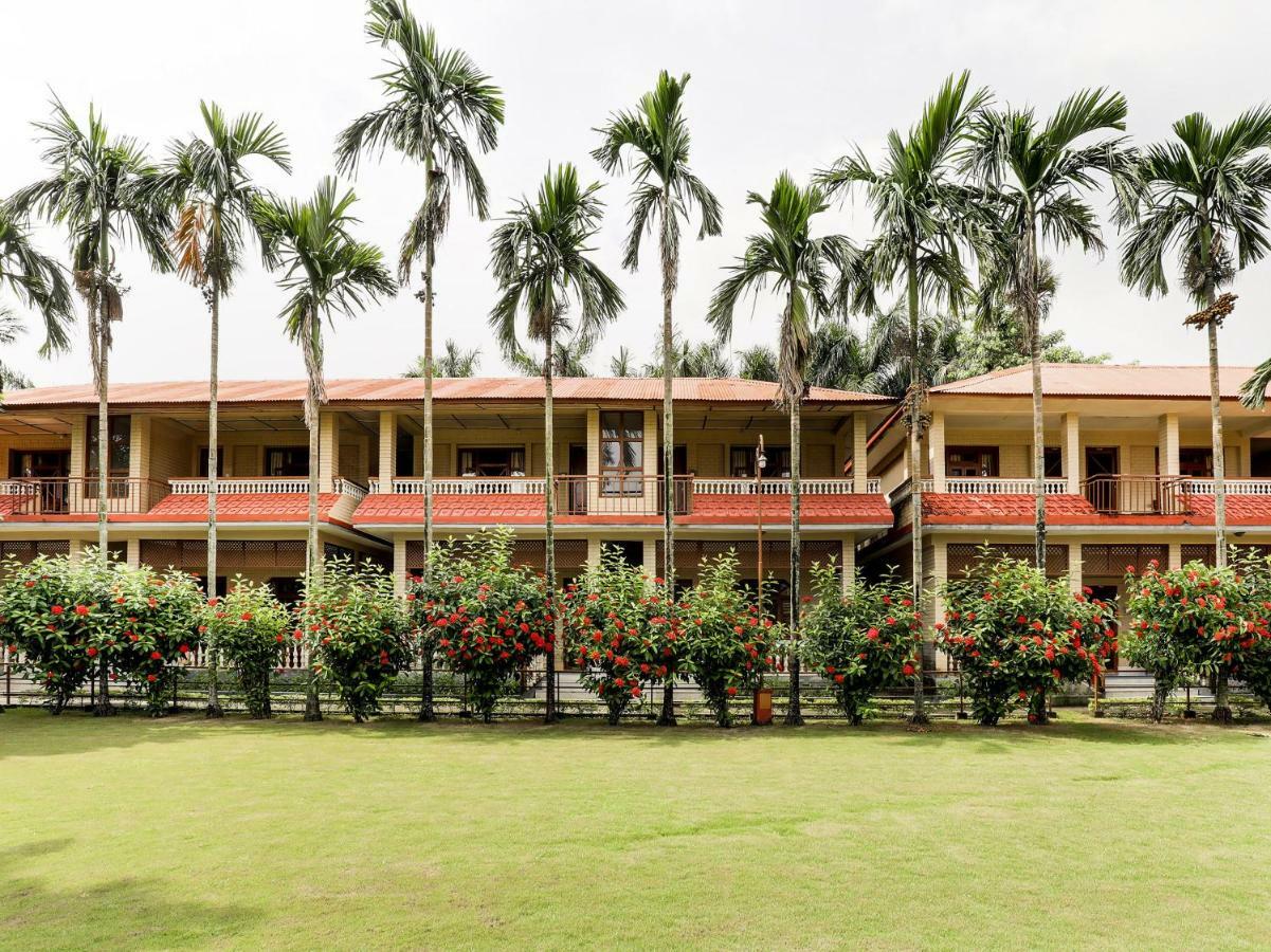 Hotel Wildlife Camp Sauraha Exterior foto