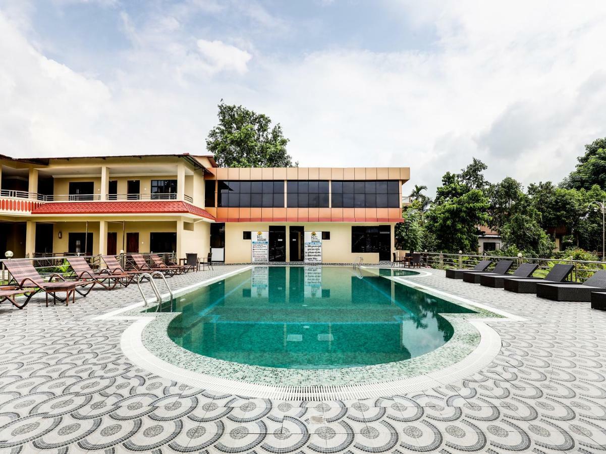 Hotel Wildlife Camp Sauraha Exterior foto