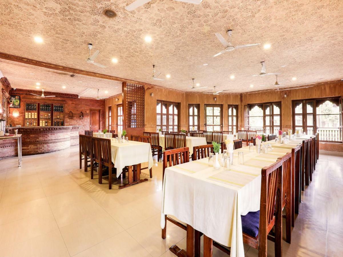 Hotel Wildlife Camp Sauraha Exterior foto