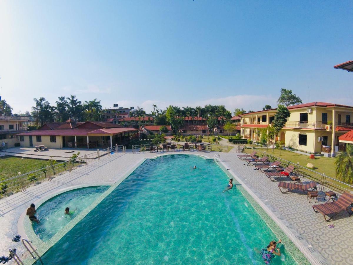 Hotel Wildlife Camp Sauraha Exterior foto